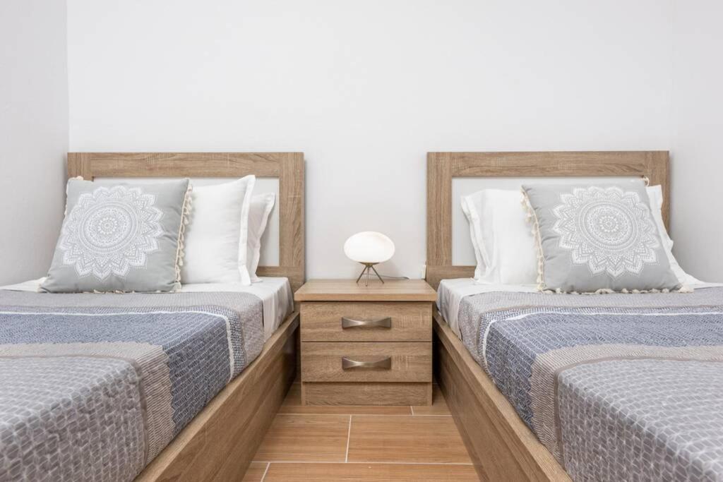 זקינטוס טאון Dennis City Center Elegant Apartment מראה חיצוני תמונה